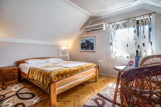 Гостевой дом Private Accommodation Kubura Подгорица Номер-студио с кроватью размера "king-size"-2